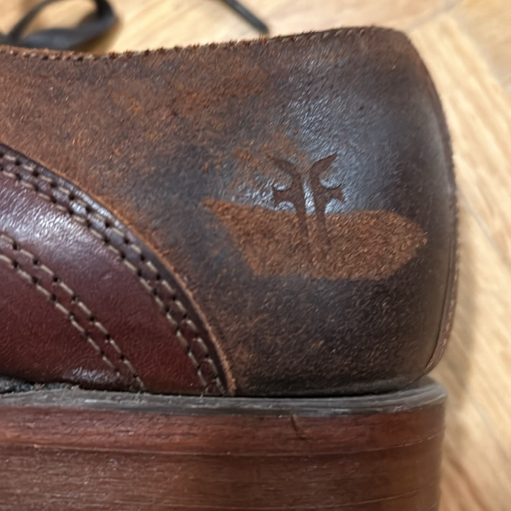 Frye - Picture 4 of 13